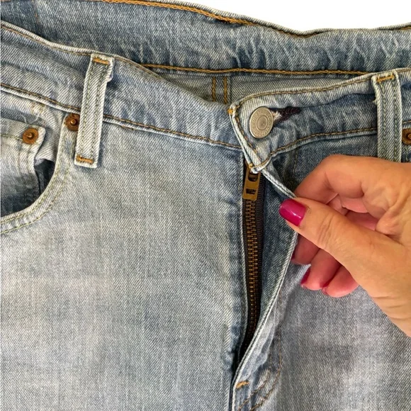 Levi’s-Men’s 33x34 jeans. 527 slim bootcut. Light wash. Good preowned condition! - Picture 5 of 13